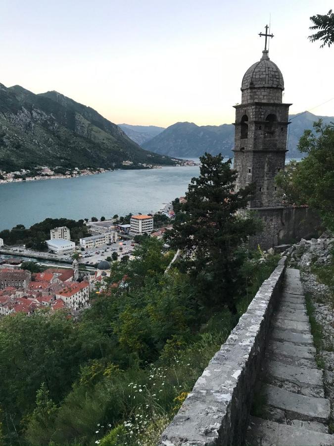 Romantic Rooftop View Hideaway- Old Town Nr 404 Appartement Kotor Buitenkant foto